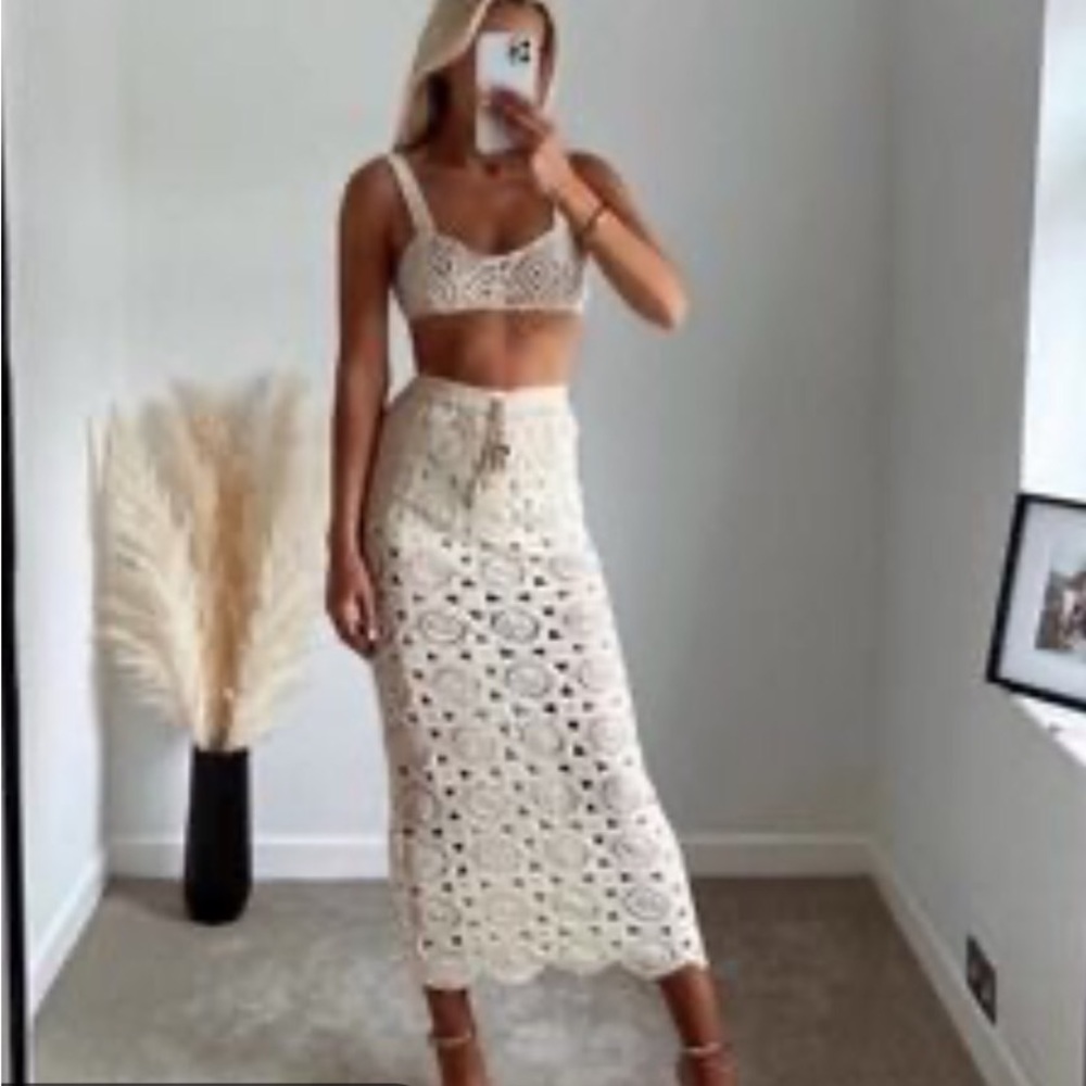 Zara Crochet skirt - never worn.